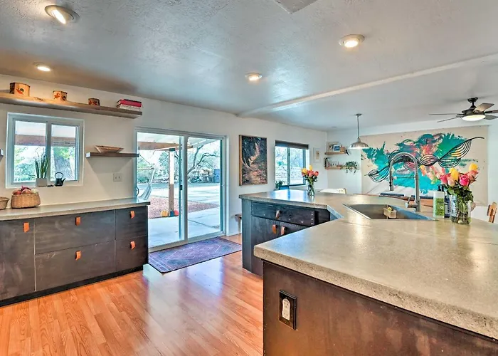 Holiday home Pet-friendly Gem W/ Treehouse: 20 Mi To Sedona Cottonwood