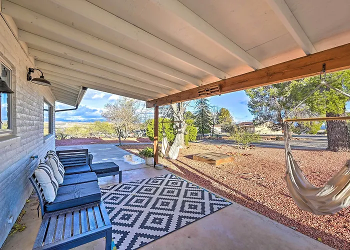 Pet-friendly Gem W/ Treehouse: 20 Mi To Sedona Holiday home *